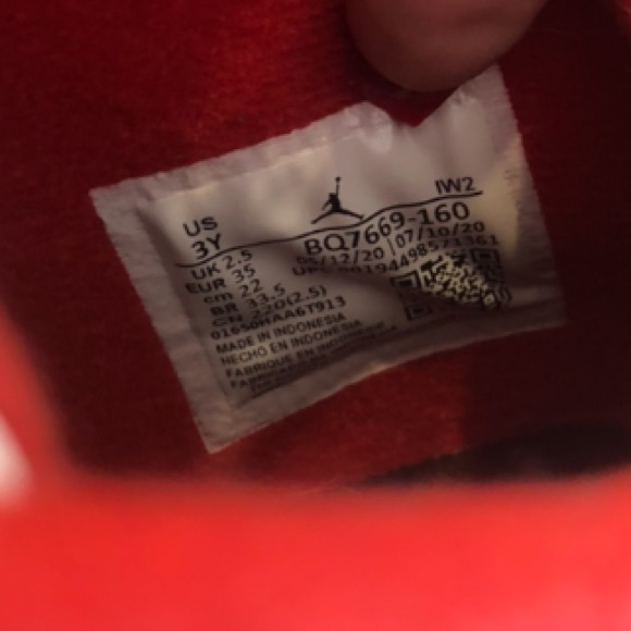 Jordan 4 Retro Fire Red - Youth Size 3 - Picture 8 of 9